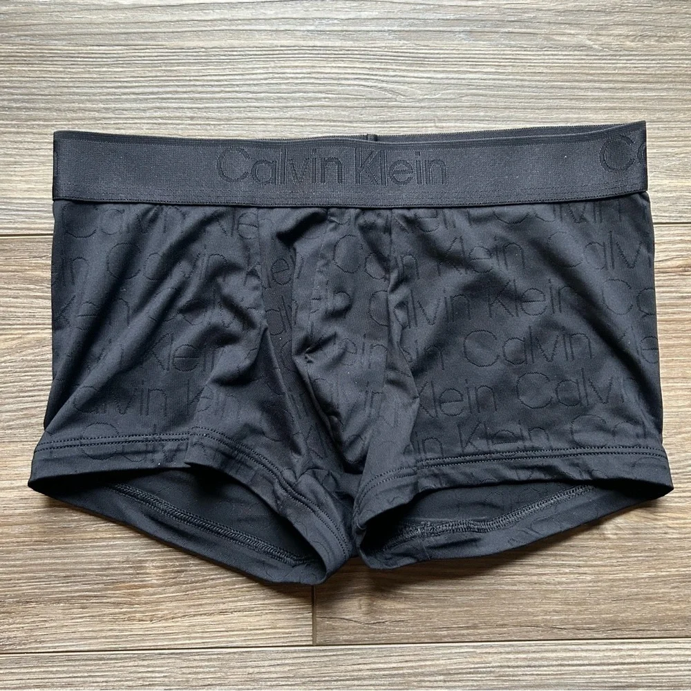 Calvin Klein calvin klein